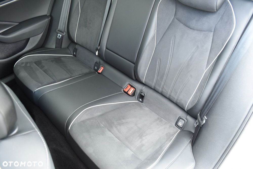 Volkswagen Passat Variant 1.5 TSI EVO Business DSG - 33