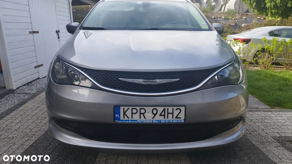 Chrysler Pacifica - 6