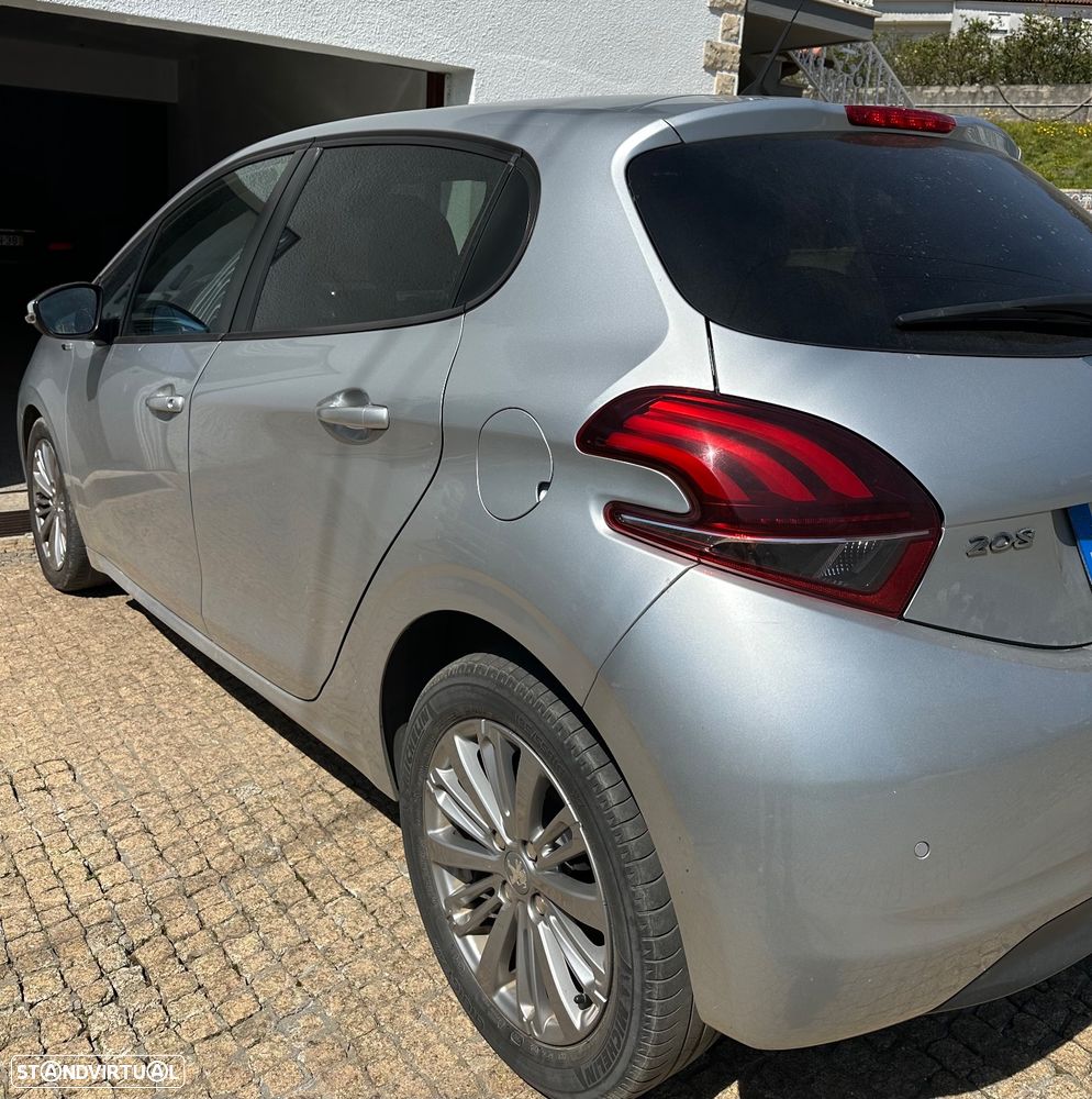 Peugeot 208 1.6 BlueHDi Style - 3