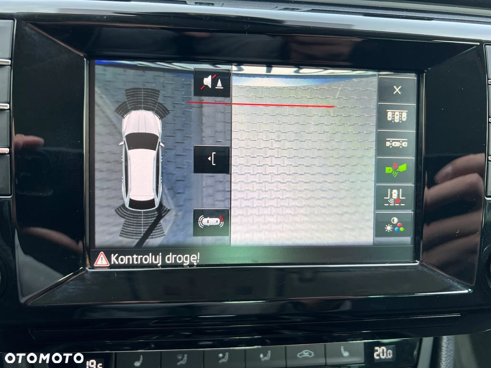 Skoda Superb 2.0 TDI Style DSG - 20