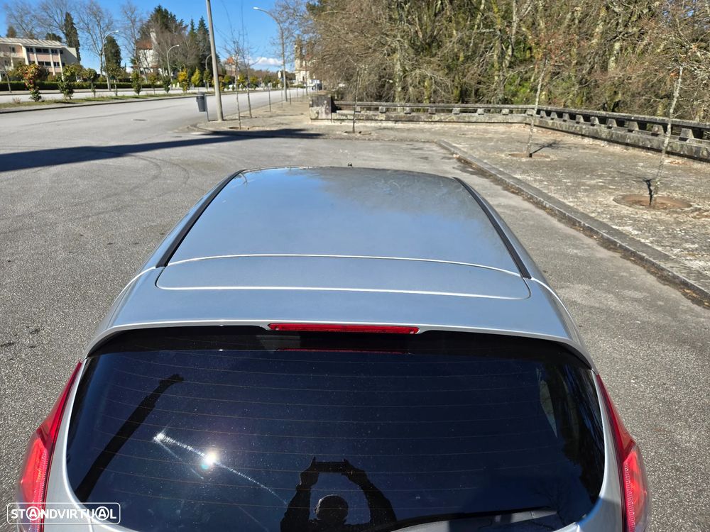 Ford Fiesta 1.0 T EcoBoost Titanium - 14