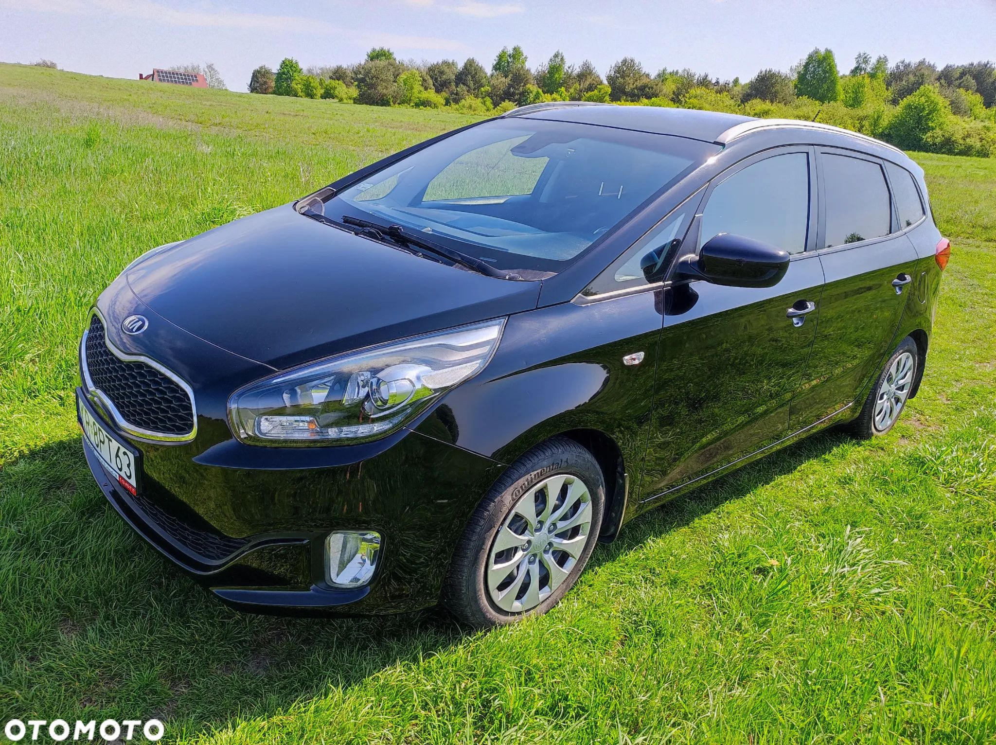 Kia Carens - 1