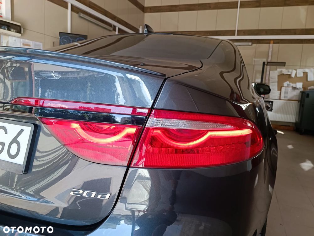 Jaguar XF 20d R-Sport Ingenium Edition - 8