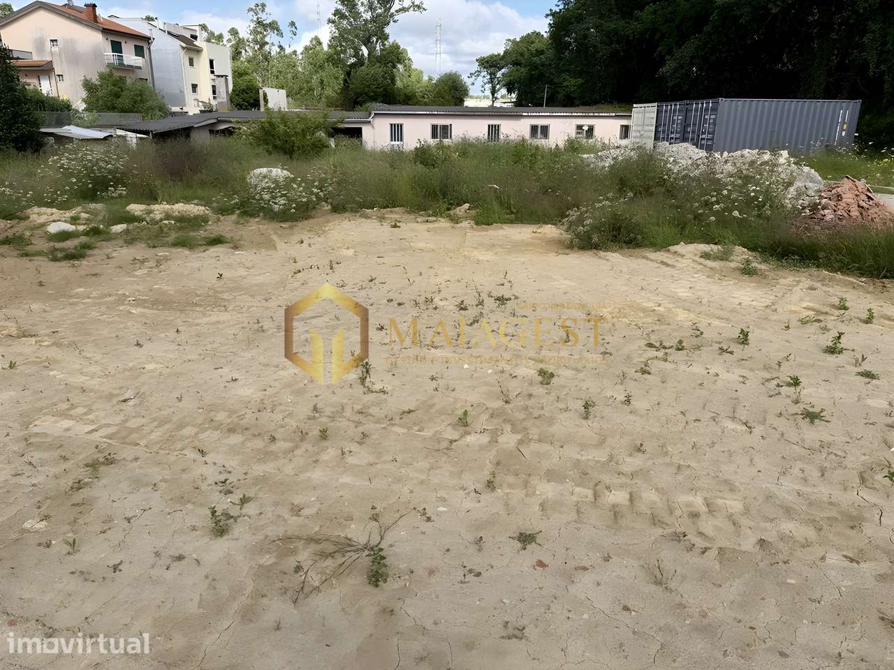 Armazém com Terreno de apoio em Serzedo - Grande imagem: 4/6
