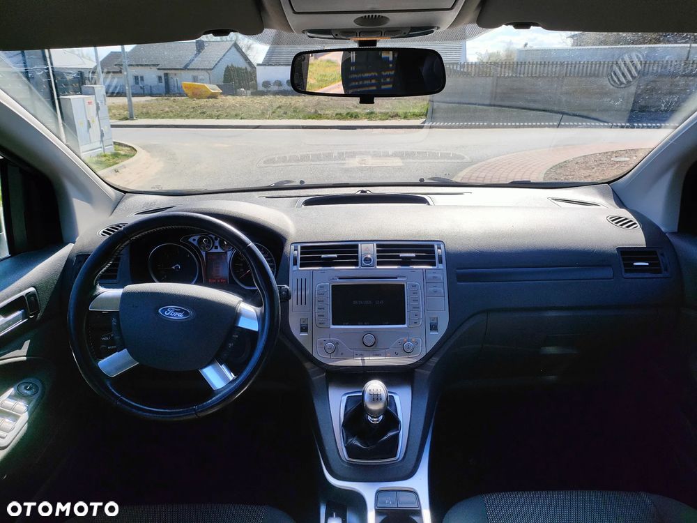 Ford Kuga 2.0 TDCi 2x4 Titanium - 11