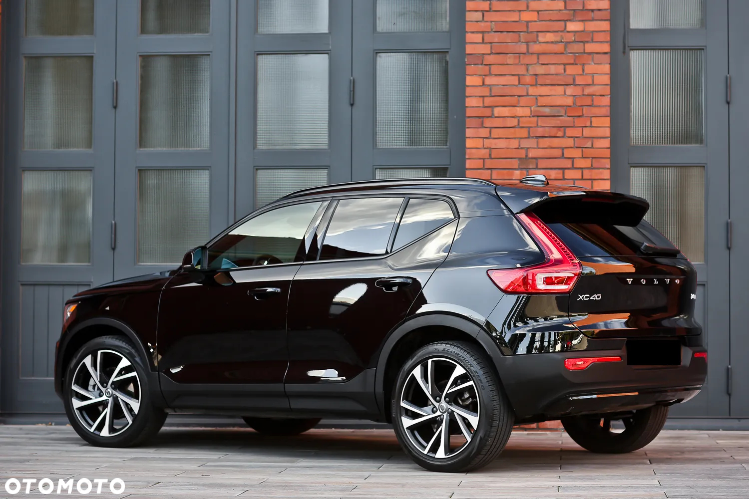 Volvo XC 40 T5 AWD R-Design - 12