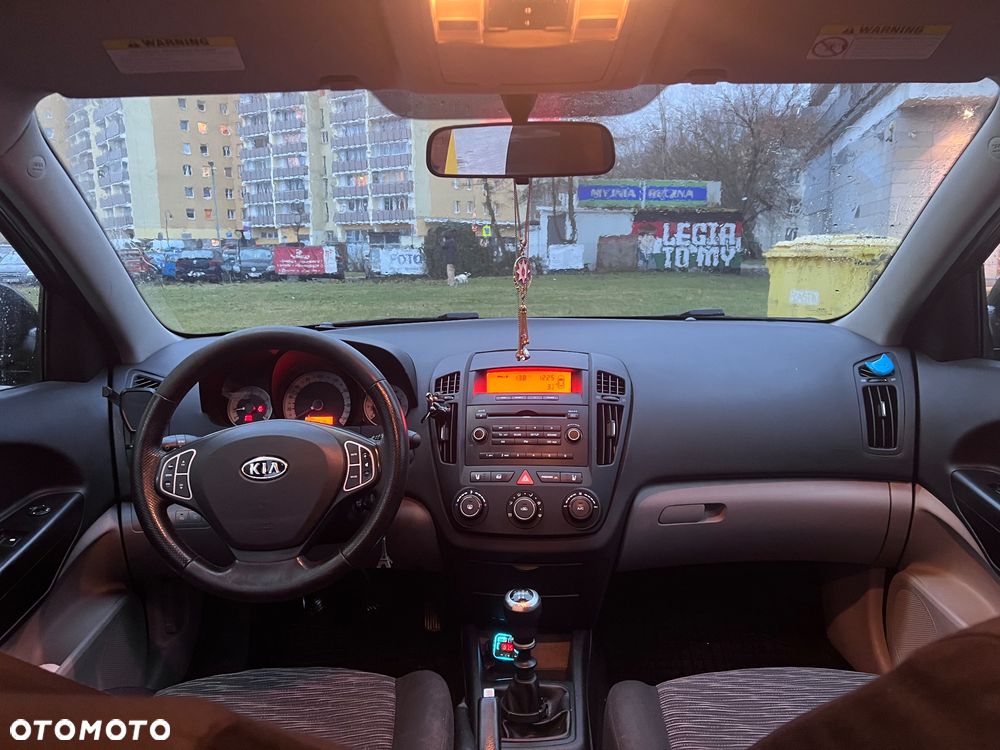 Kia Ceed 1.4 Comfort - 6