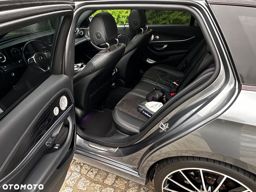 Mercedes-Benz Klasa E 220 d 4-Matic AMG - 32
