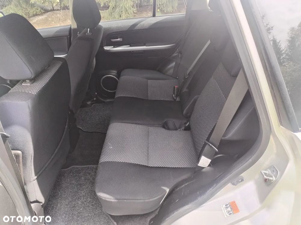 Suzuki Grand Vitara 2.0 Comfort Family - 13