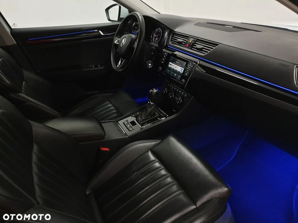 Skoda Superb 2.0 TDI L&K DSG - 26