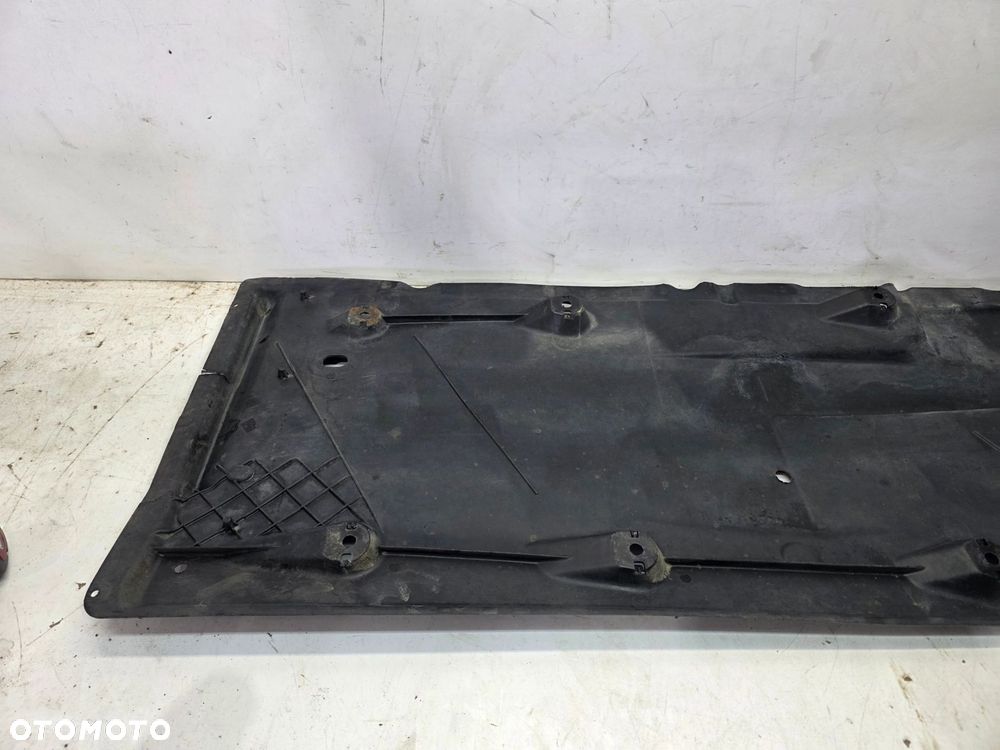 OSŁONA PŁYTA PODWOZIA PRAWA AUDI A3 8P 1K0825212 - 7