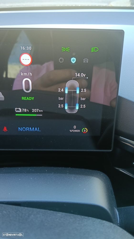 MG MG4 4 Standard - 26