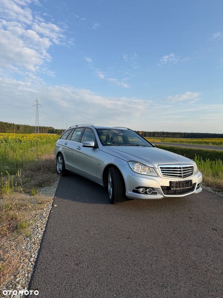 Mercedes-Benz Klasa C 180 BlueEFFICIENCY 7G-TRONIC Elegance - 4