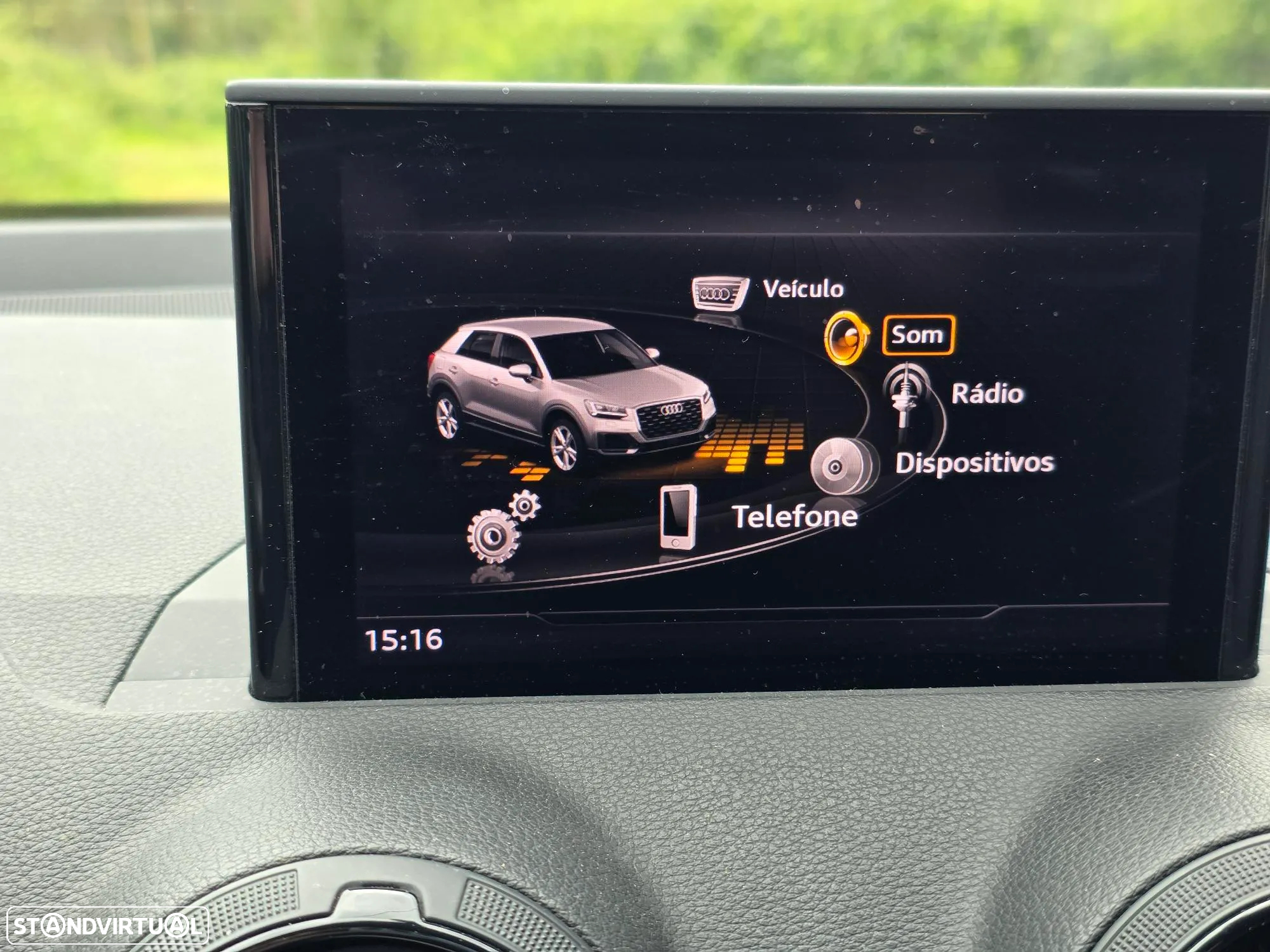 Audi Q2 1.6 TDI Design - 35