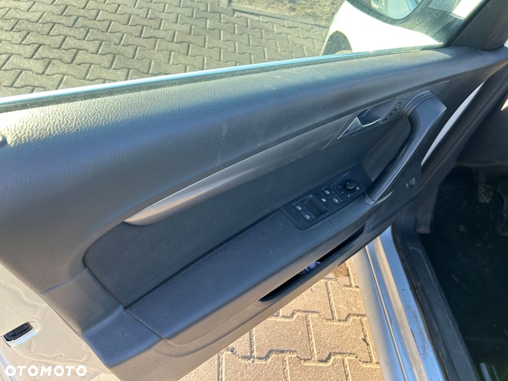 Volkswagen Passat - 34