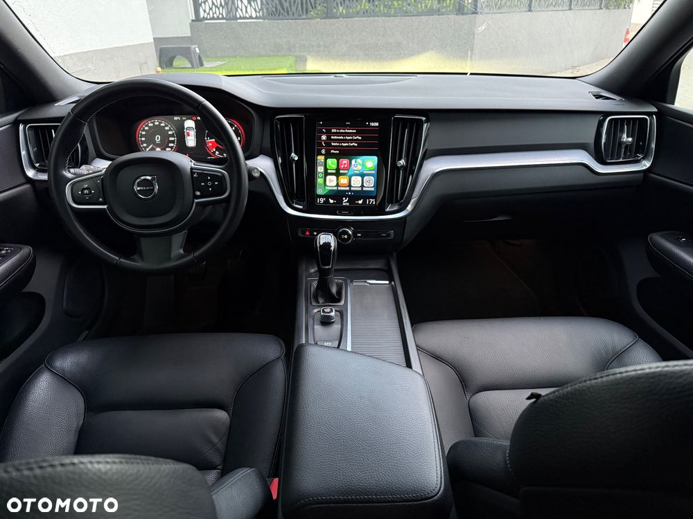 Volvo V60 D3 Momentum Pro - 8