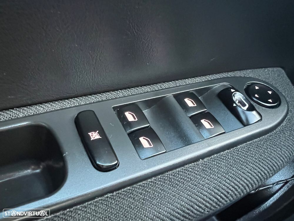 Peugeot 307 1.4 HDi Premium - 14