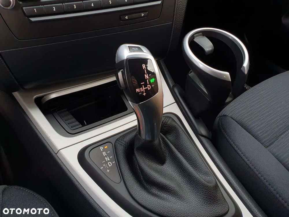 BMW Seria 1 118d - 15