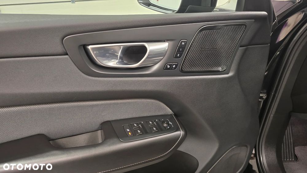 Volvo XC 60 B4 D Ultimate Dark - 14