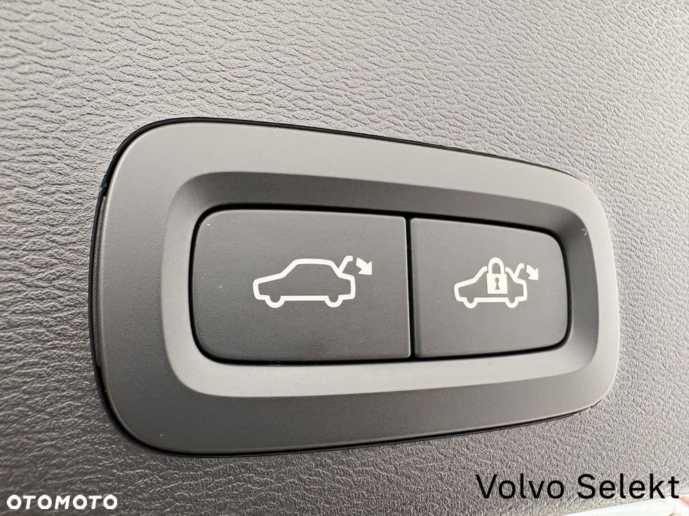 Volvo XC 40 - 25