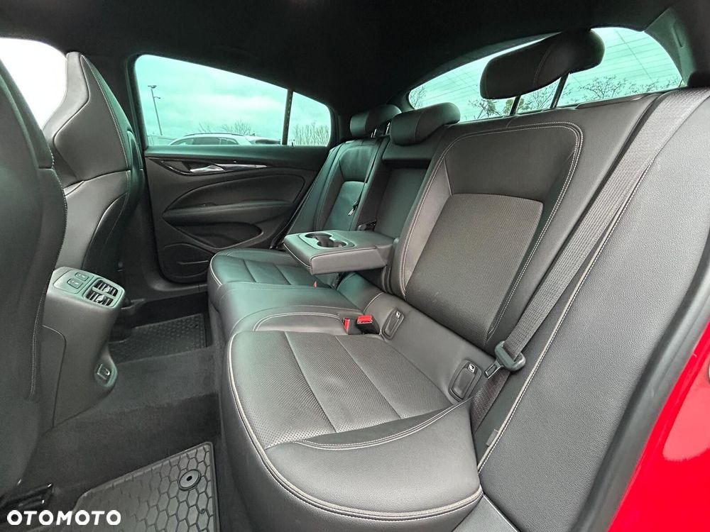 Opel Insignia 2.0 CDTI 4x4 GSi S&S - 17