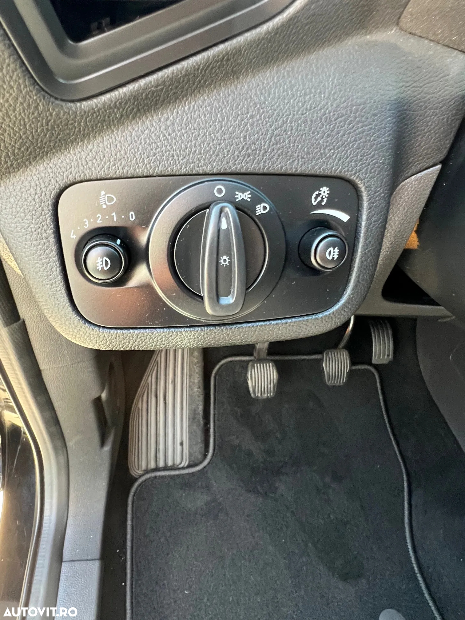 Ford Kuga - 9
