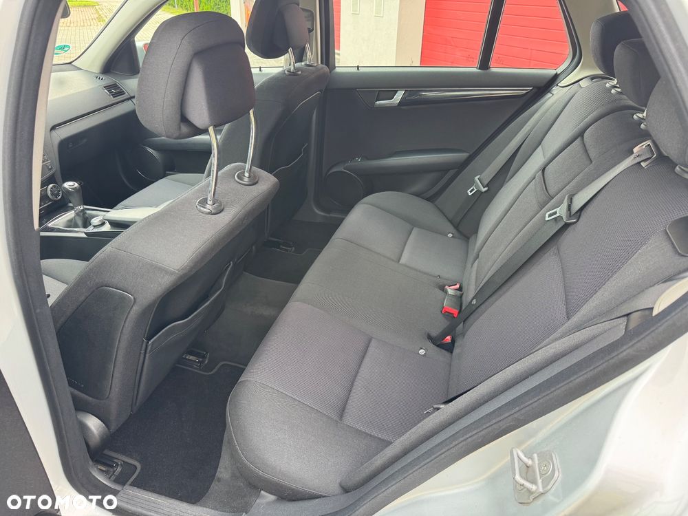Mercedes-Benz Klasa C 200 CDI DPF Special Edition - 6