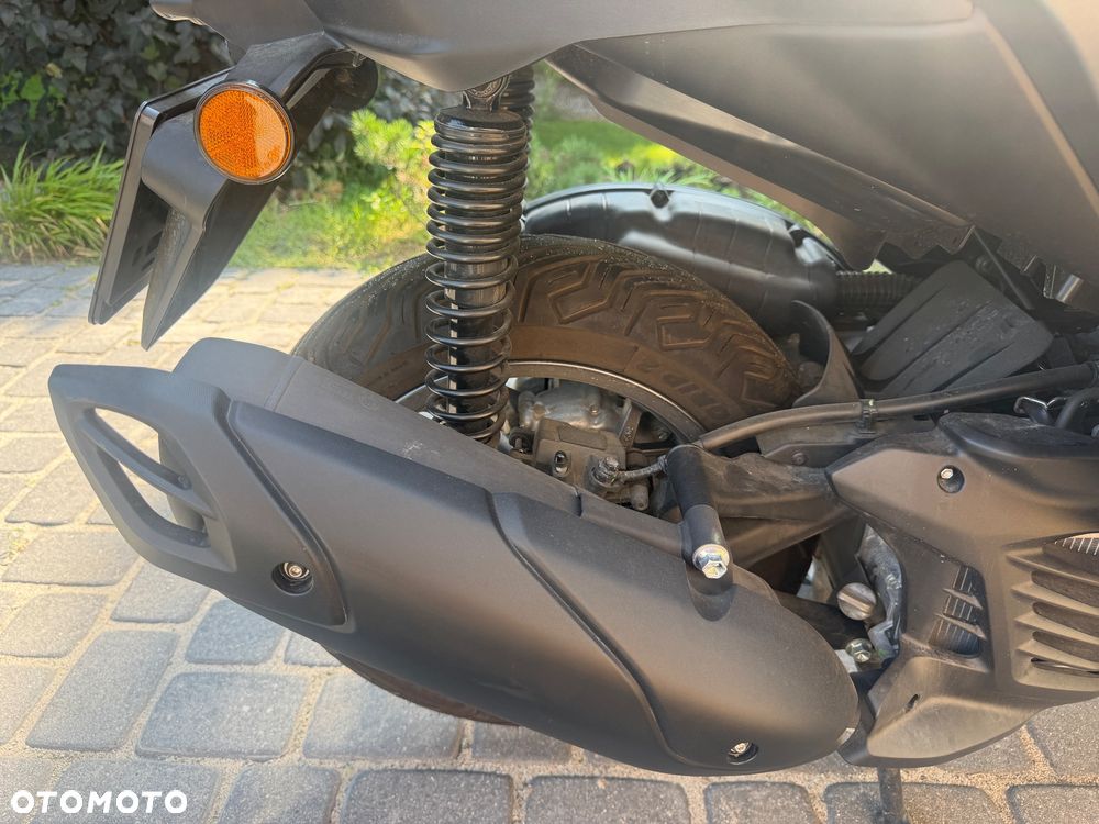 Yamaha X-max - 23