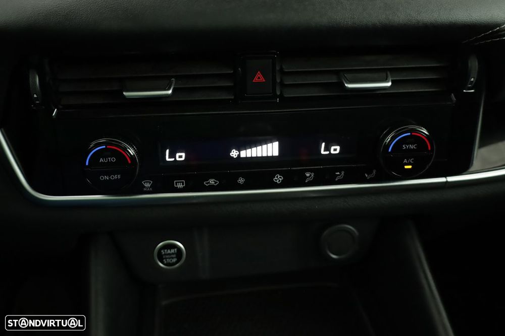 Nissan Qashqai 1.3 DIG-T N-Connecta LED - 13