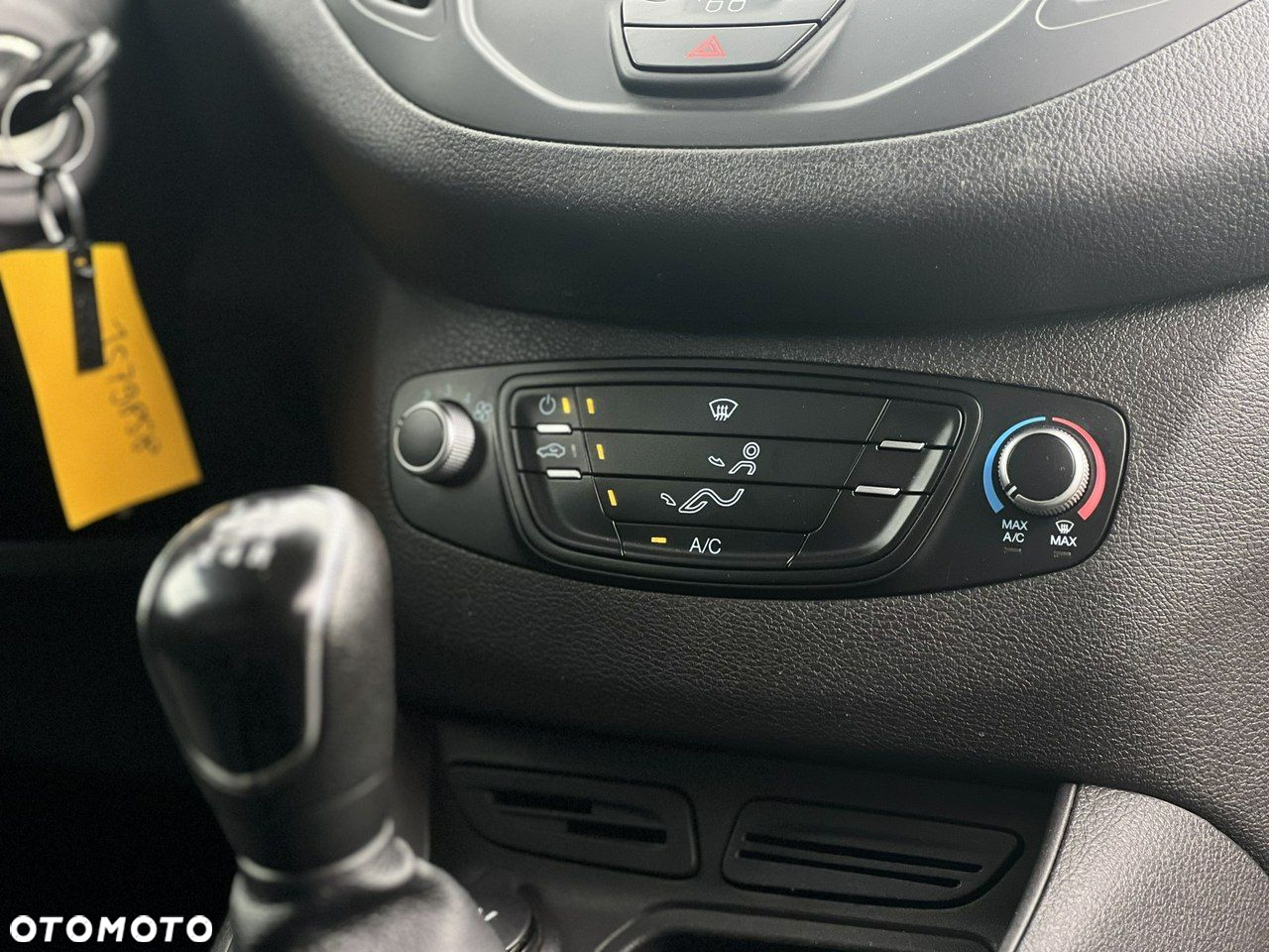 Ford Transit Courier 1.5 TDCi Ambiente - 20