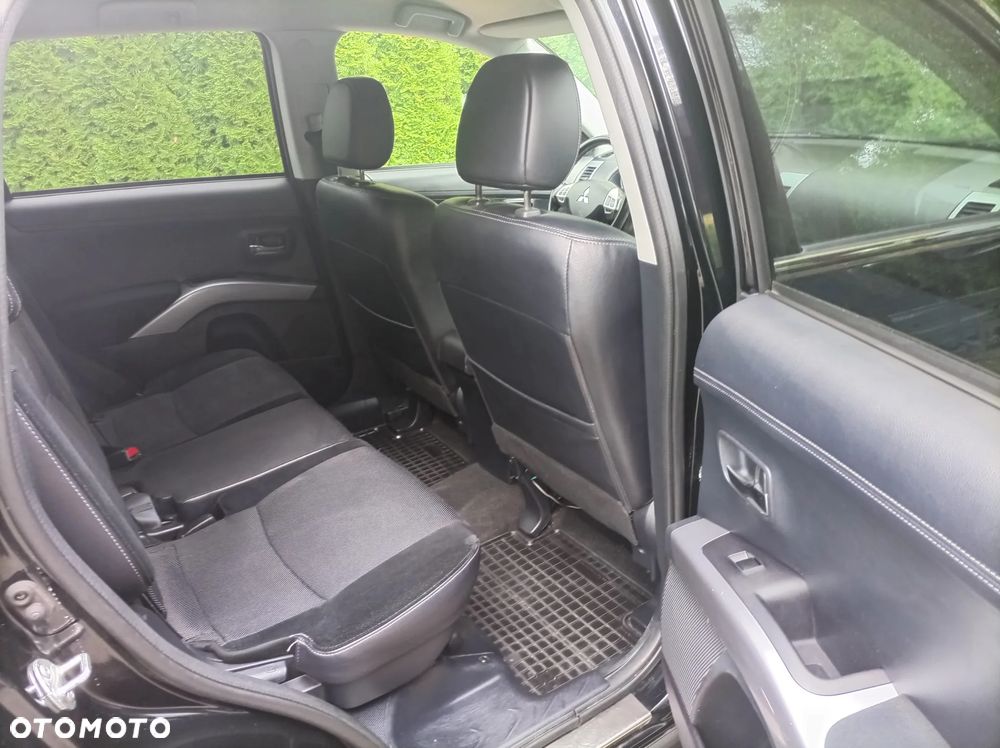 Mitsubishi Outlander 2.0 Intense + NAVI 2WD EU5 - 18