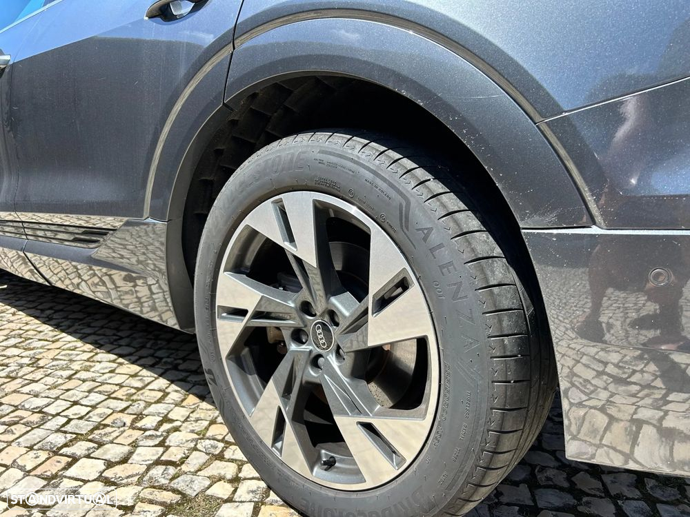 Audi e-tron 55 quattro S line - 11