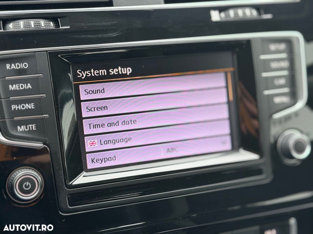 Volkswagen Golf - 25