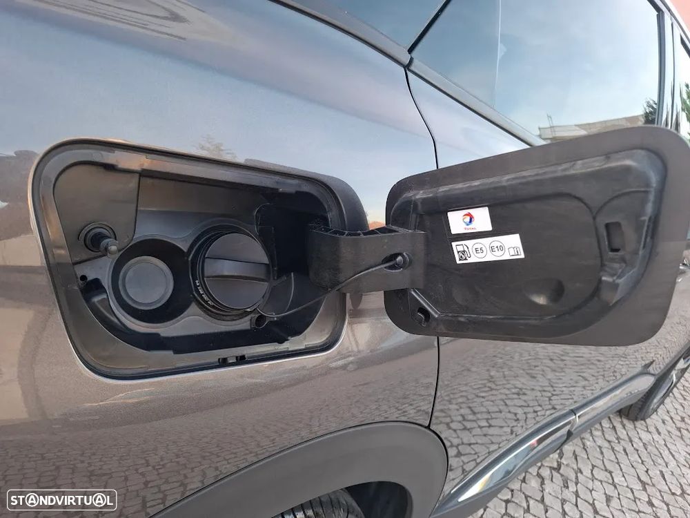 Peugeot 3008 1.2 PureTech Allure Pack EAT8 - 51