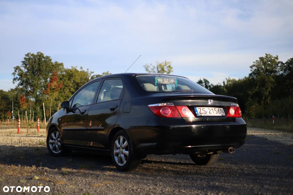 Honda City 2008 photo 3