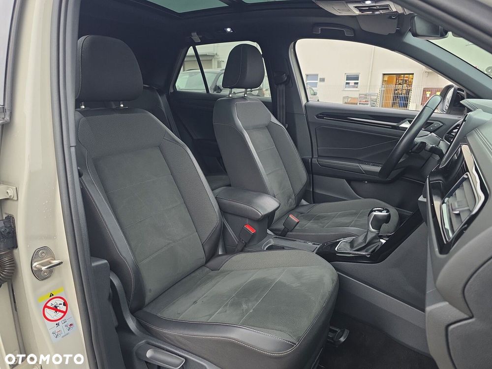 Volkswagen T-Roc - 17
