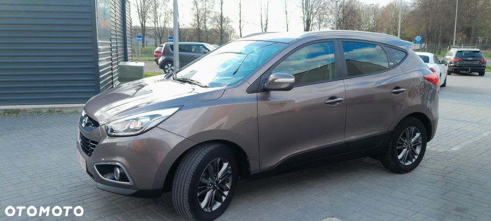 Hyundai ix35 1.7 CRDi 2WD blue Finale Gold - 12