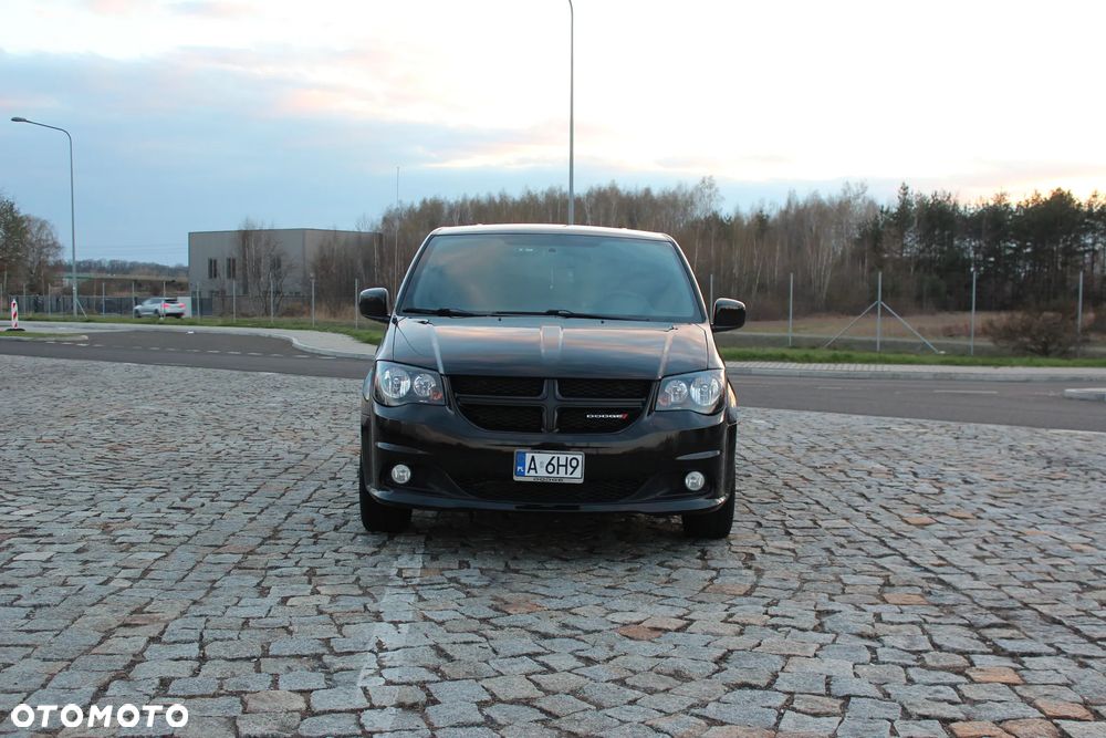 Dodge Grand Caravan - 3