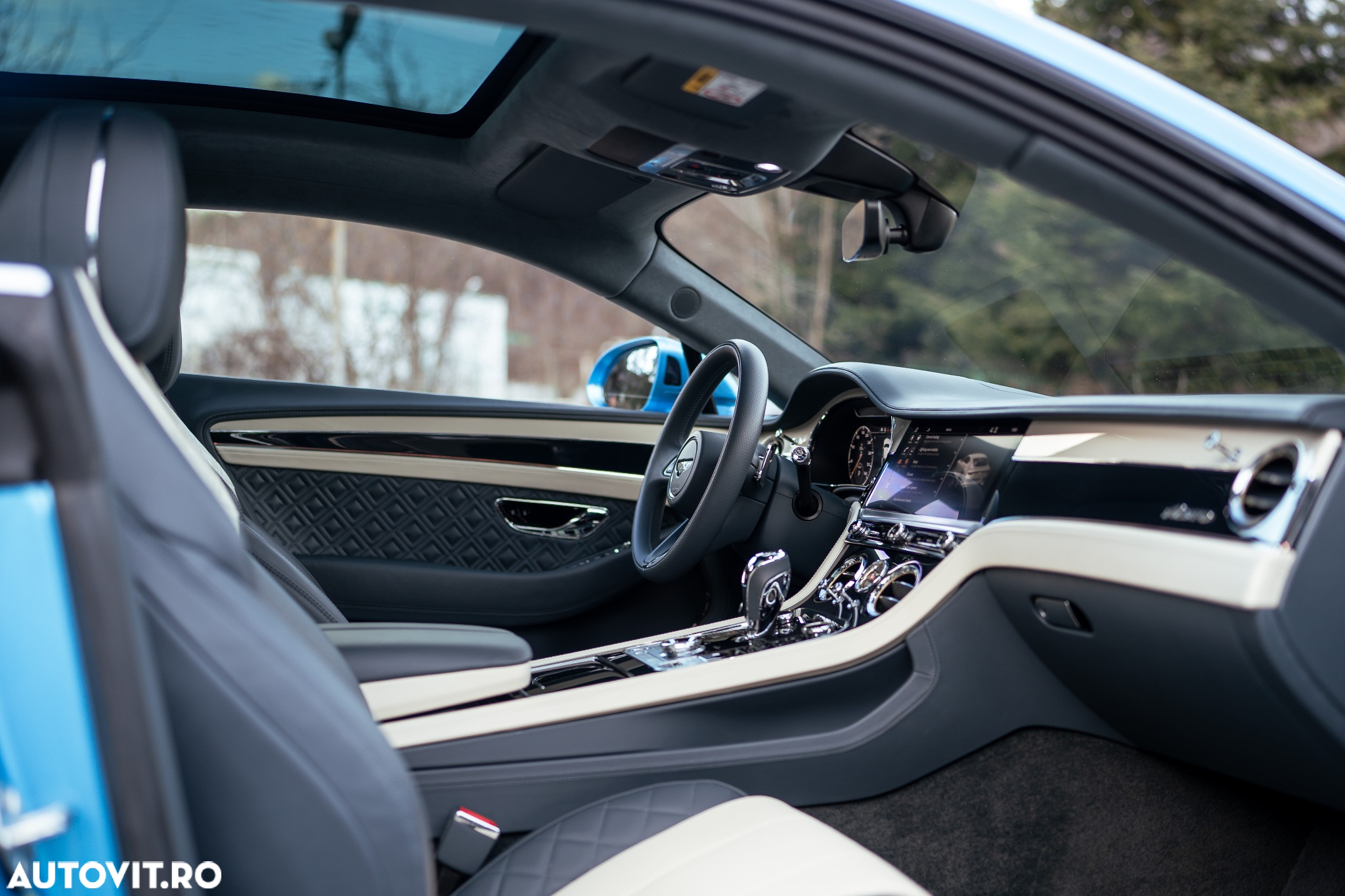 Bentley Continental New GT V8 Azure - 21