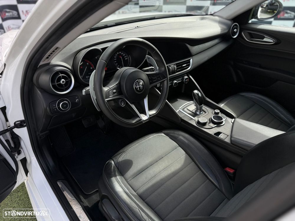 Alfa Romeo Giulia 2.2 D Super AT8 - 23