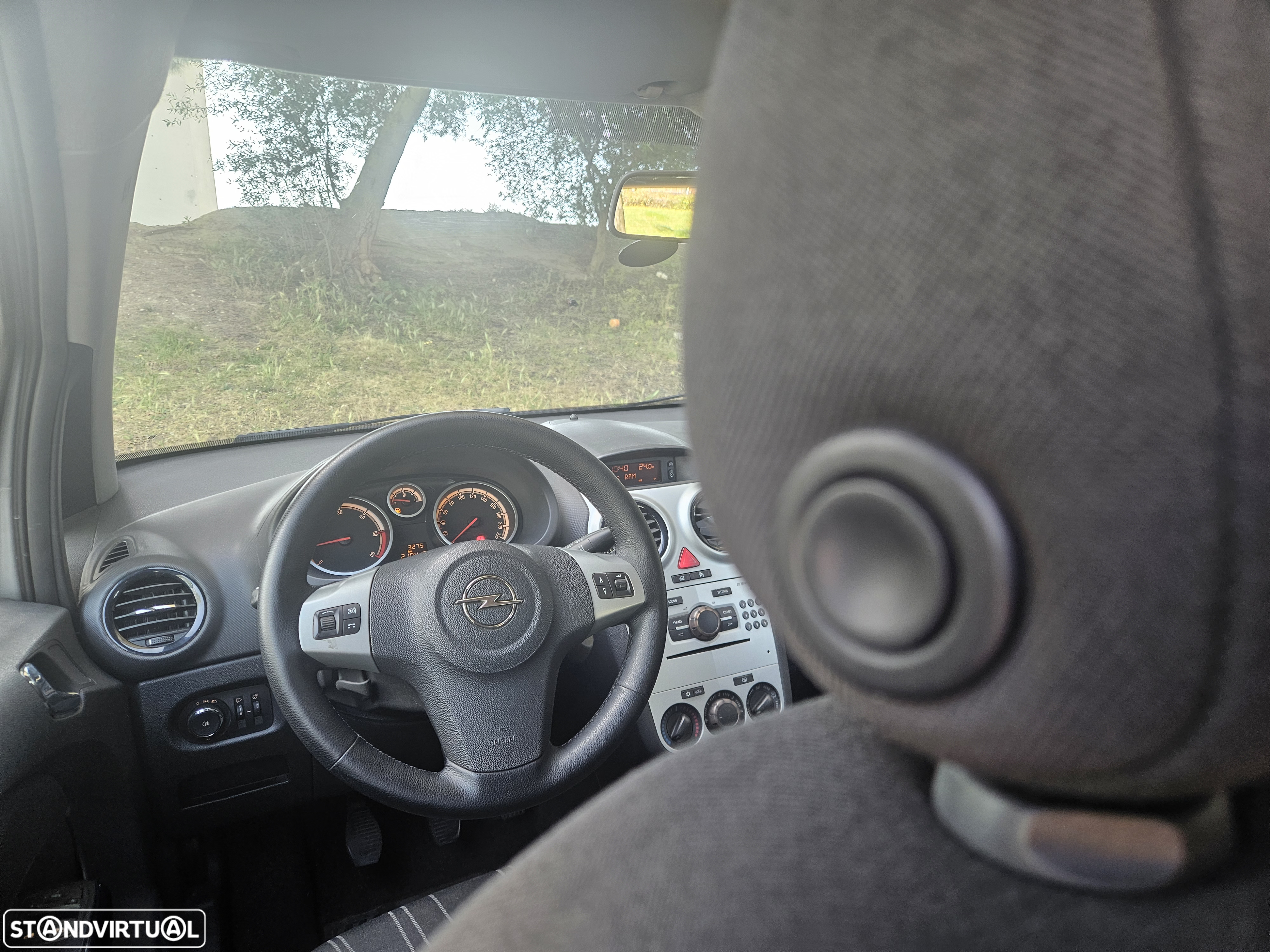 Opel Corsa 1.3 CDTi Enjoy EcoFLEX - 11