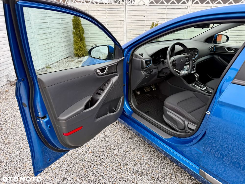 Hyundai IONIQ Hybrid Premium - 28