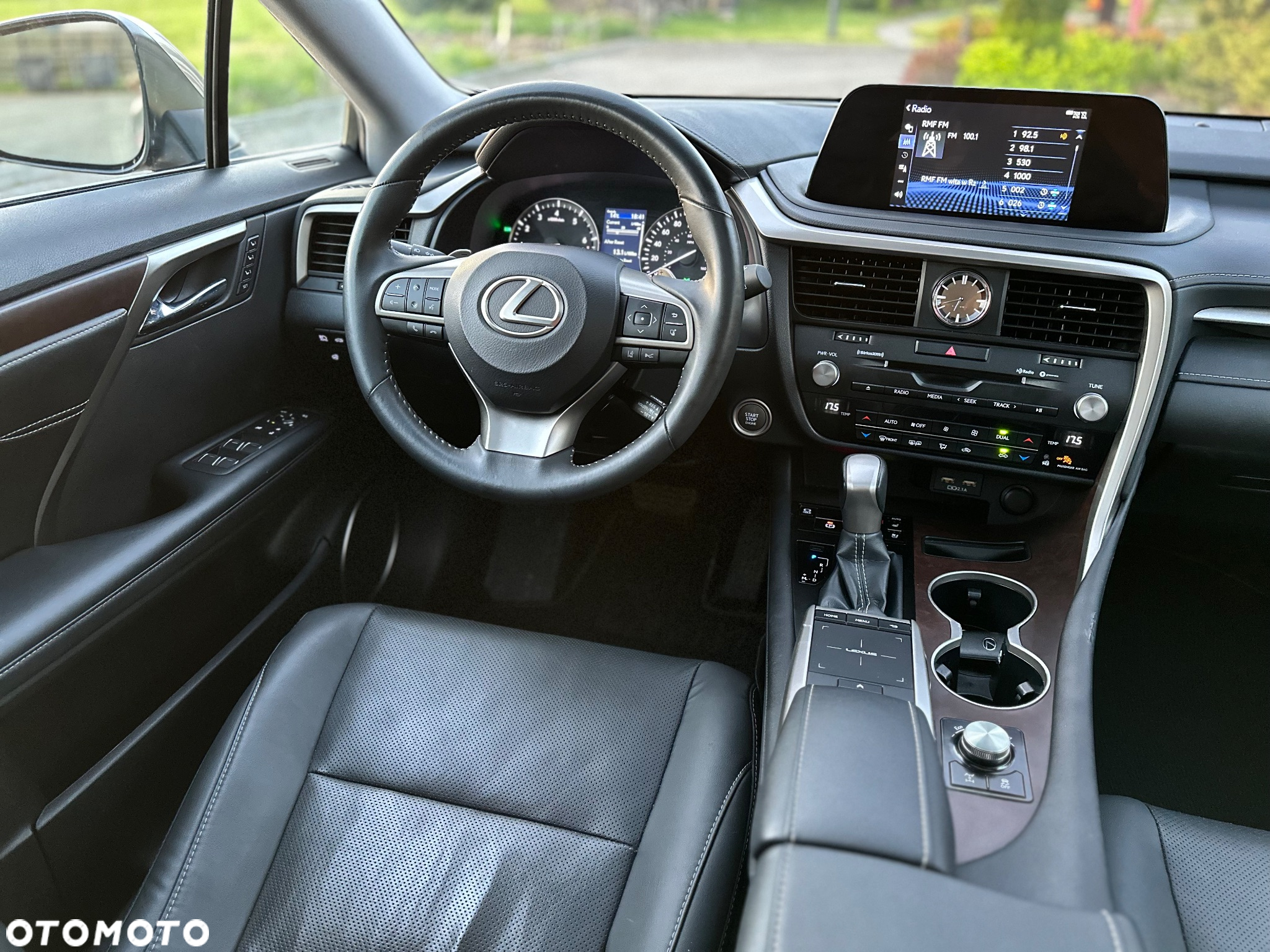 Lexus RX - 16