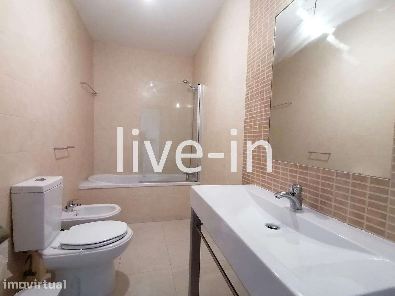 Apartamento T3 mobilado junto ao Glicínias - Grande imagem: 5/12