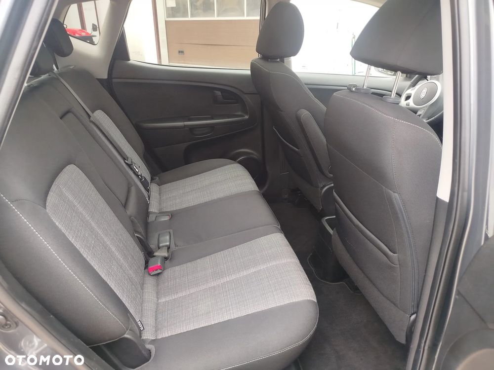Kia Venga 1.6 CVVT Dream-Team Edition - 10