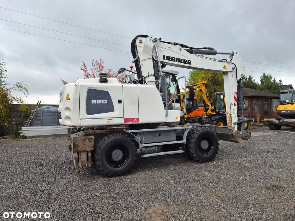 Liebherr A920 - 3