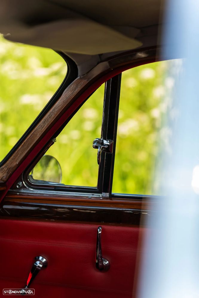 Jaguar Daimler - 40