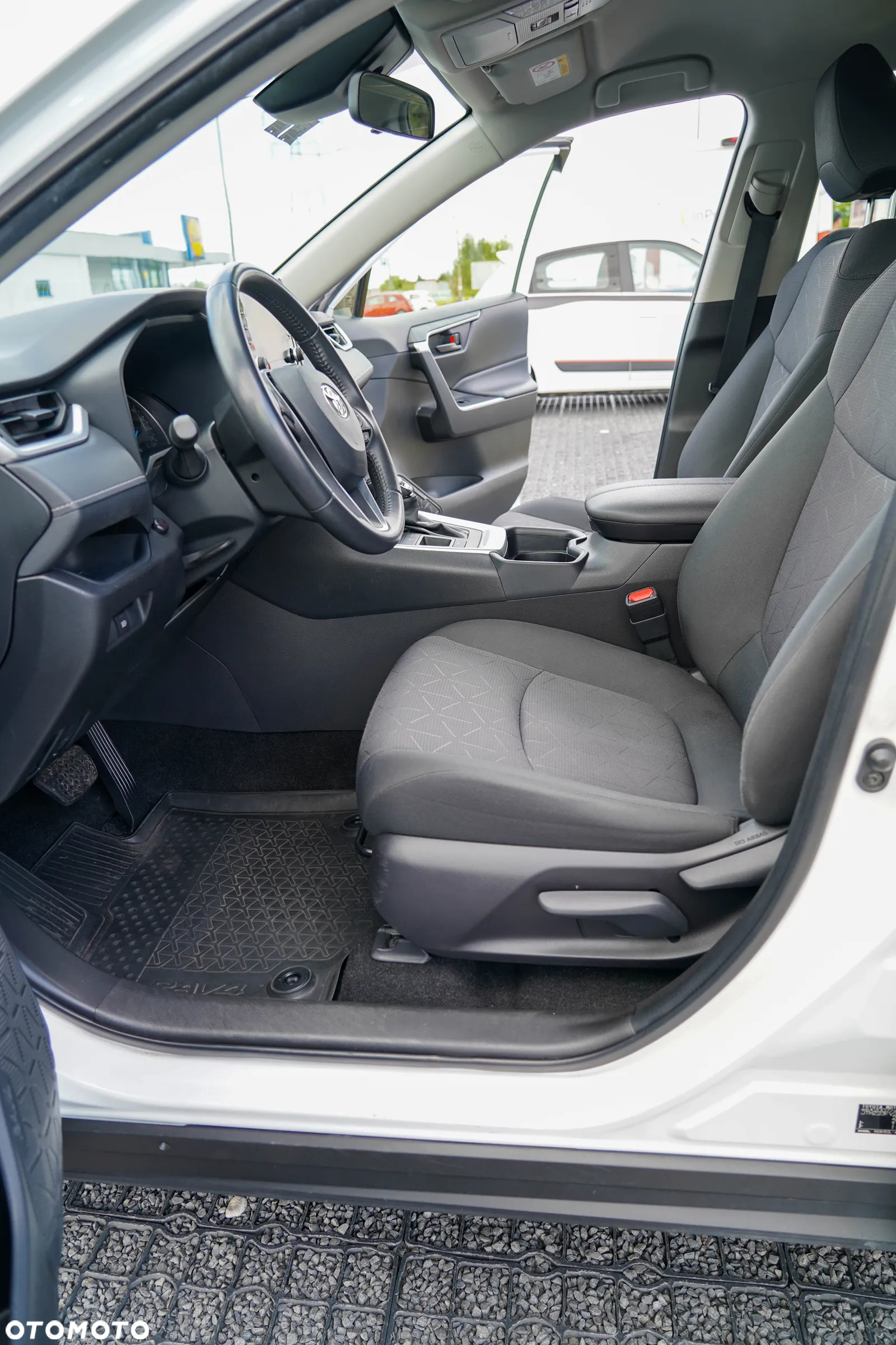 Toyota RAV4 2.5 Hybrid Active 4x2 - 15