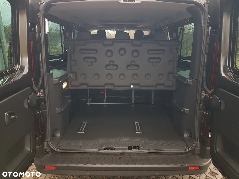 Renault Trafic - 17