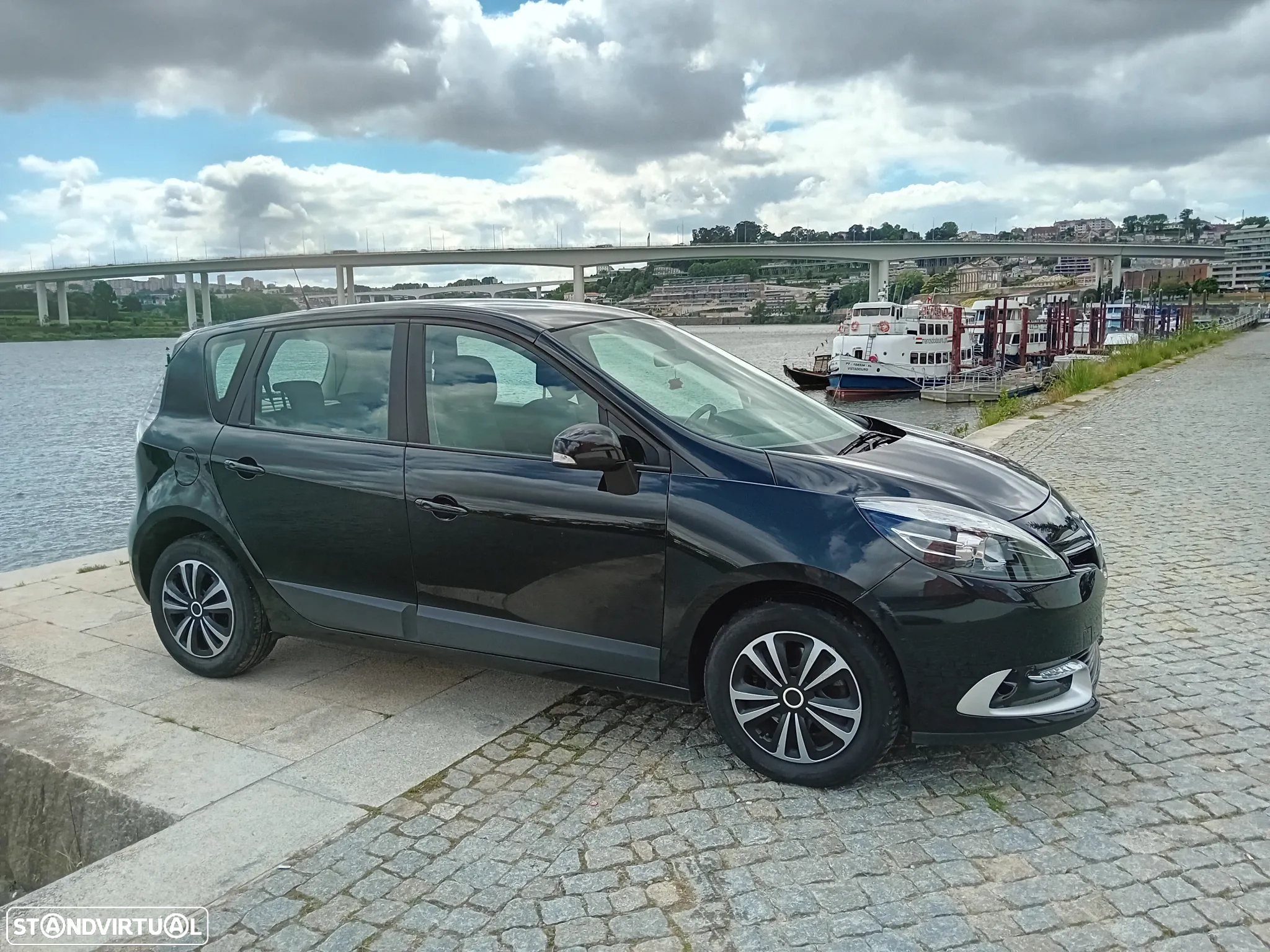 Renault Scénic 1.5 dCi Dynamique S - 16
